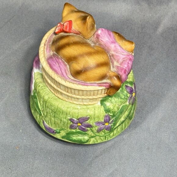 Vintage JSNY Sisters Are Forever Ceramic Music Box Cuddling Cats Sibling Gift - Picture 5 of 8